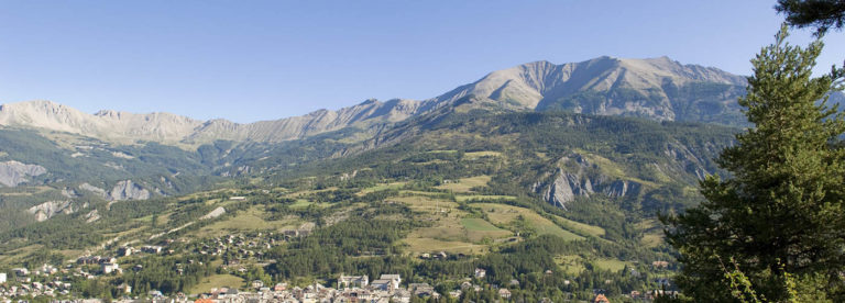 Barcelonnette dans la vallée de l'Ubaye ©AD04-Michel Boutin