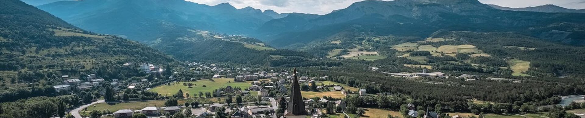 Jausiers un village en Ubaye ©AD04-Teddy Verneuil