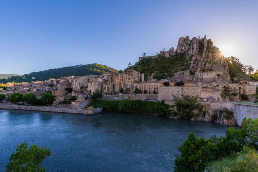 Sisteron et sa citadelle ©T. Verneuil